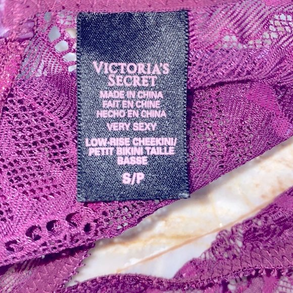 2 Pc Bombshell Set: 32C Bra and Small Panty Faux Leather Purple Red Lace RARE - Picture 13 of 14